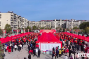 丹江口举行2025年“春风行动” 返乡能人现场招聘会