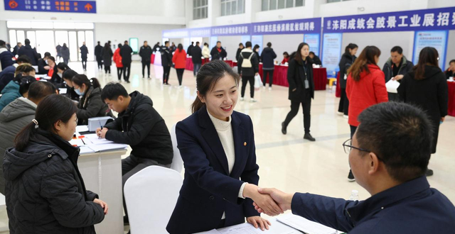 返乡人员就业创业服务_招聘会_西咸新区春风行动·情暖农民工招聘会